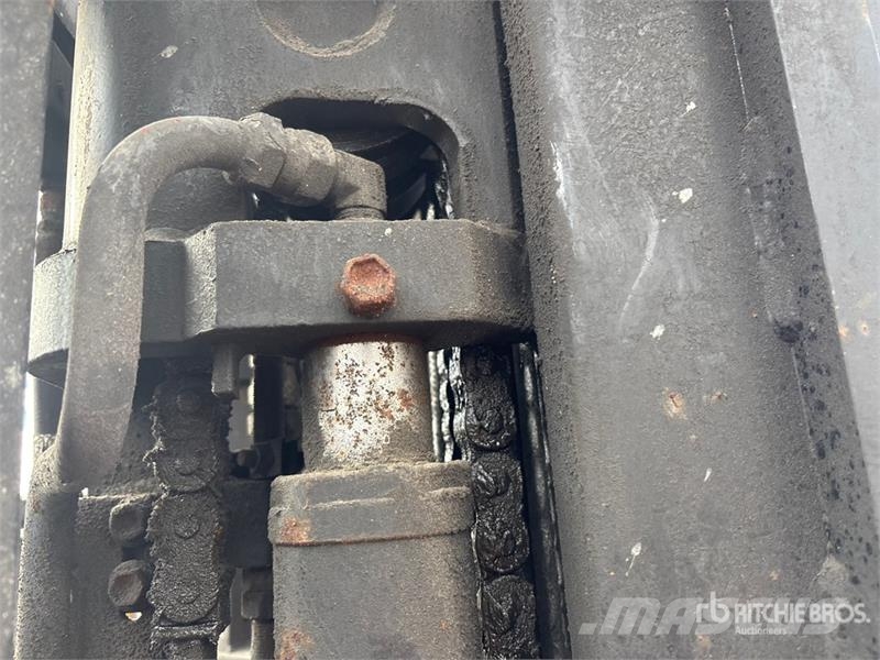 Toyota 8FGCU25 2600 lb Cushion Tire Forklift Другие складские механизмы