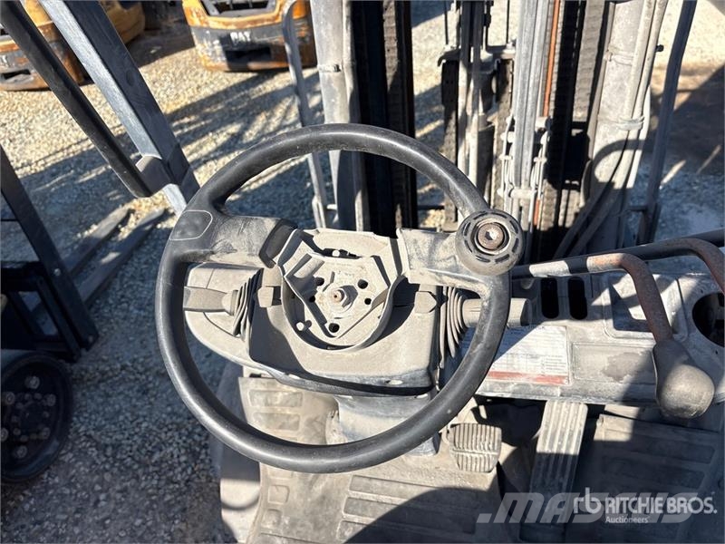 Toyota 8FGCU25 3500 lb Forklift Targoncák-Egyéb