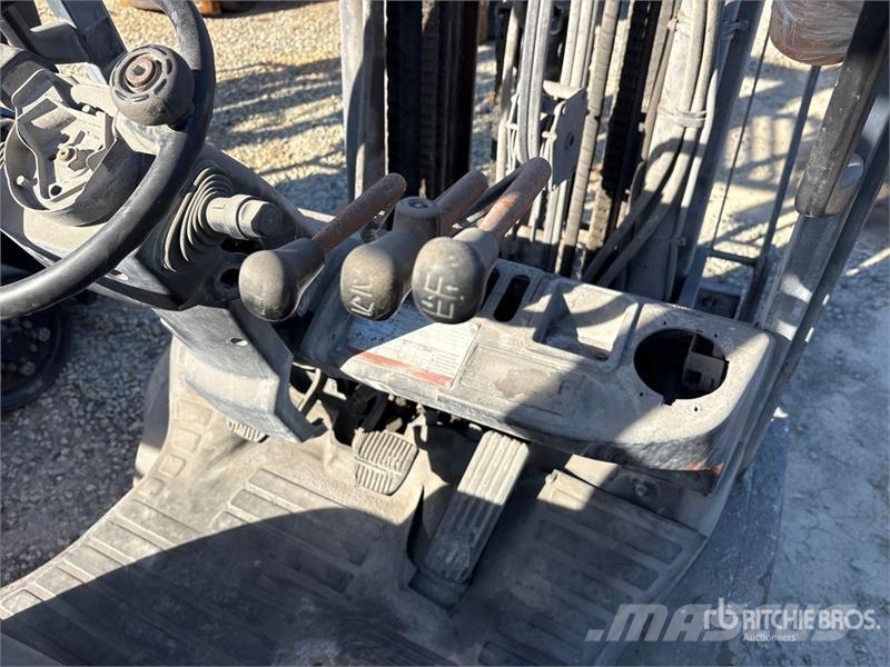 Toyota 8FGCU25 3500 lb Forklift Targoncák-Egyéb