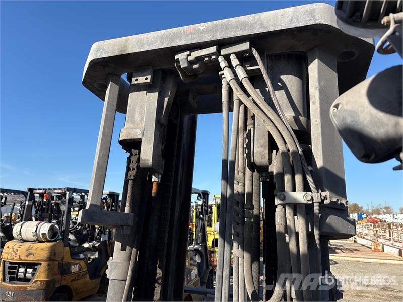 Toyota 8FGCU25 3500 lb Forklift Targoncák-Egyéb