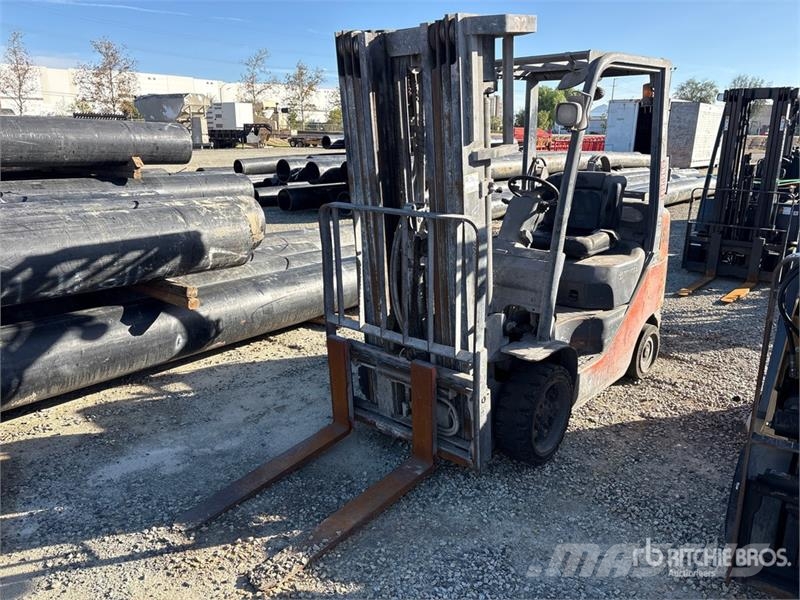 Toyota 8FGCU25 3500 lb Forklift Targoncák-Egyéb
