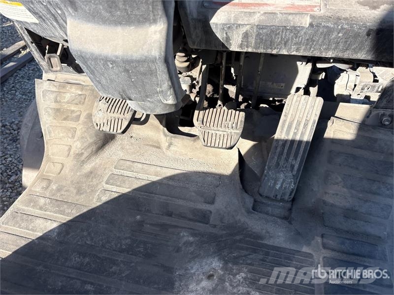 Toyota 8FGCU25 3500 lb Forklift Targoncák-Egyéb