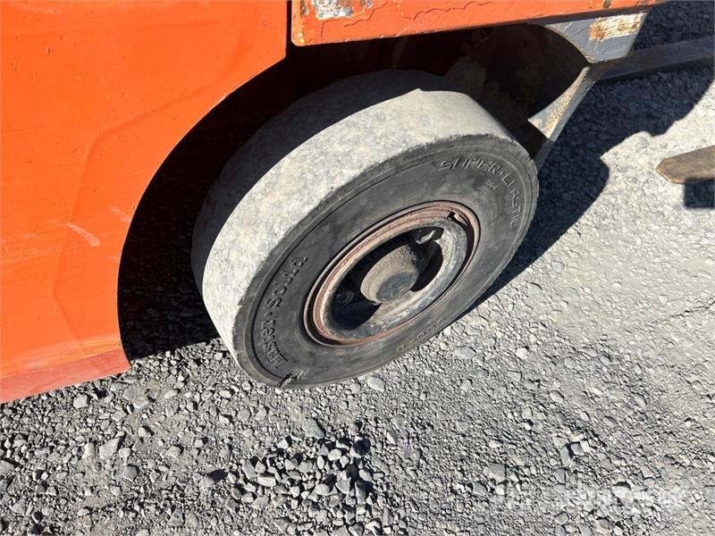 Toyota 8FGU25 4500 lb Forklift フォークリフト - その他