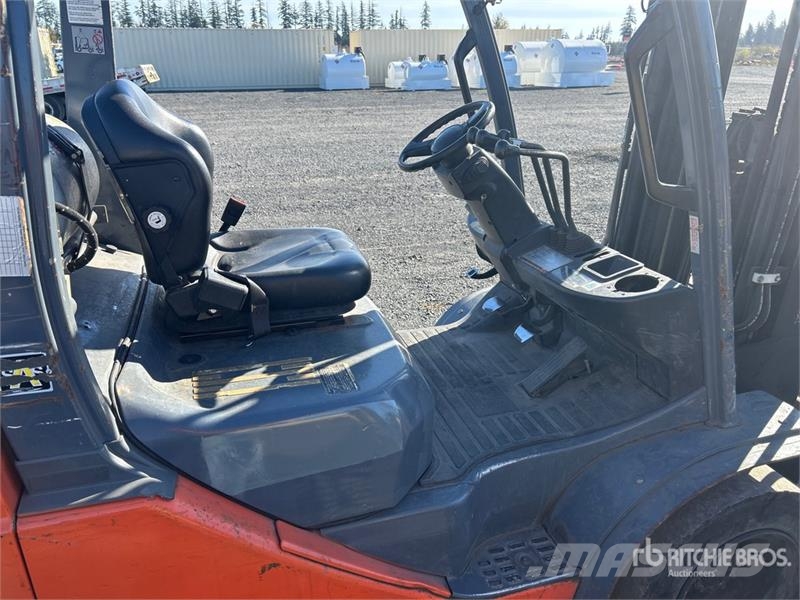 Toyota 8FGU25 4500 lb Forklift フォークリフト - その他