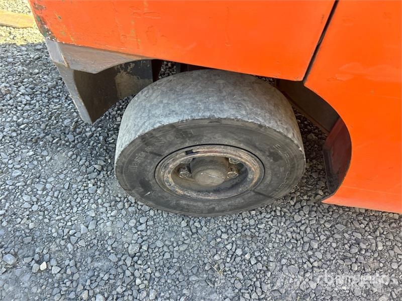 Toyota 8FGU25 4500 lb Forklift フォークリフト - その他
