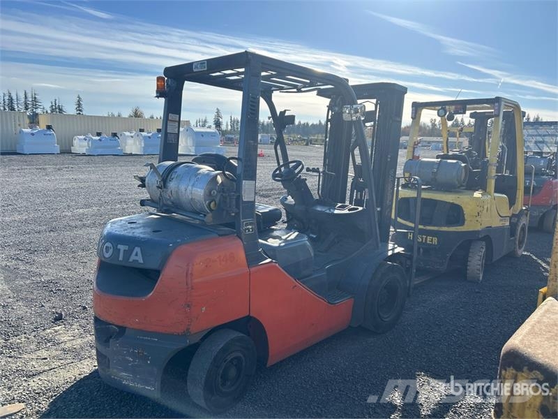 Toyota 8FGU25 4500 lb Forklift フォークリフト - その他