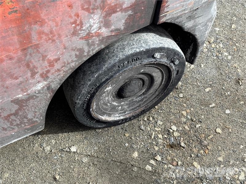 Toyota 8FGU25 IC 2600 lb Cushion Tire Forklift Другие складские механизмы