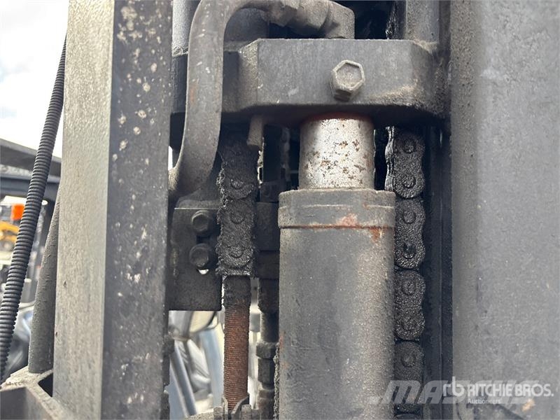 Toyota 8FGU25 IC 2600 lb Cushion Tire Forklift Другие складские механизмы