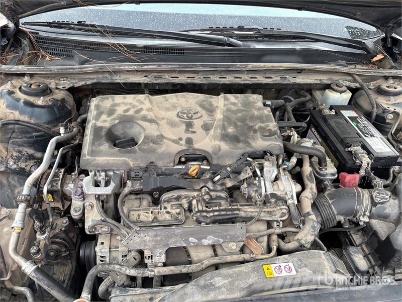 Toyota Camry LE Personbiler
