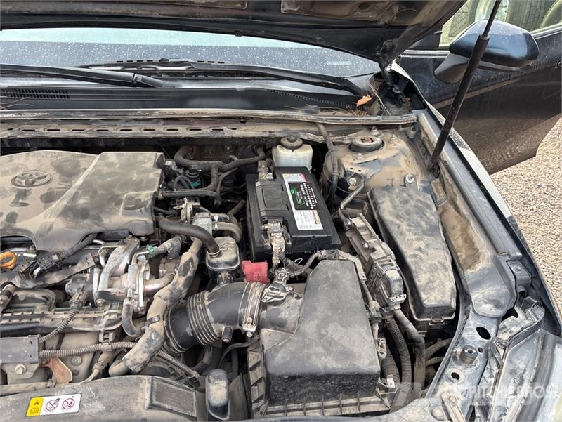 Toyota Camry LE Personbiler