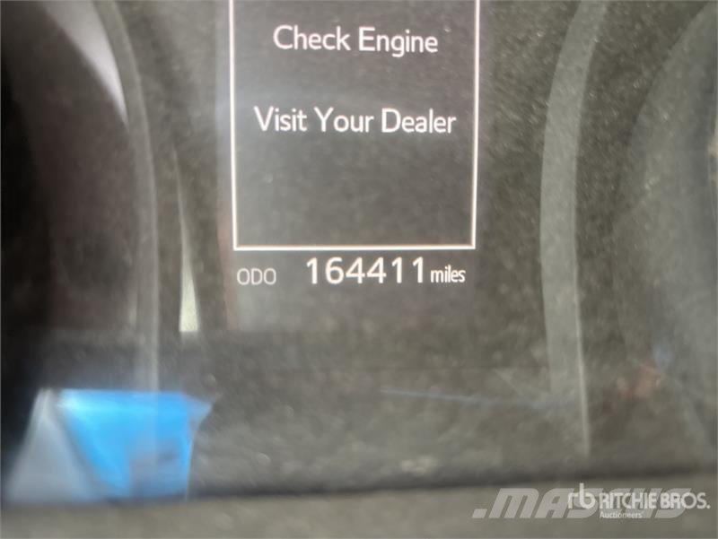Toyota Camry LE Personbiler