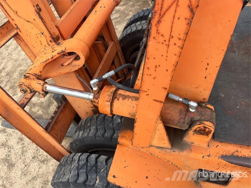 Toyota FG-25 5000 lb Pneumatic Tire Forklift Other