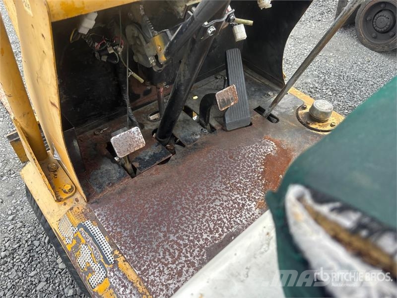 Toyota FGA9 1500 lb Pneumatic Tire Forklift (Inoperable) Andere Gabelstapler