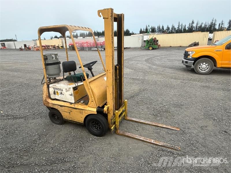 Toyota FGA9 1500 lb Pneumatic Tire Forklift (Inoperable) Andere Gabelstapler