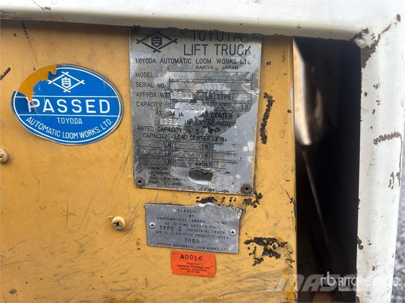 Toyota FGA9 1500 lb Pneumatic Tire Forklift (Inoperable) Andere Gabelstapler
