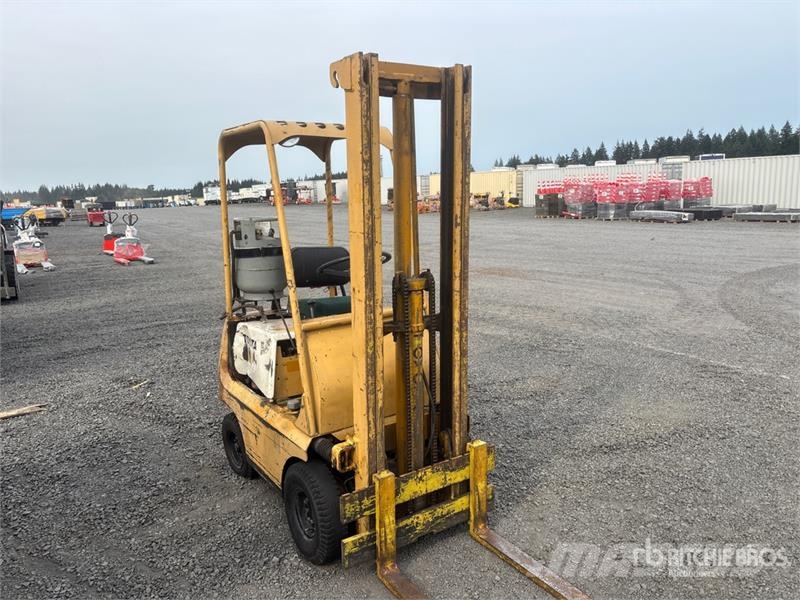 Toyota FGA9 1500 lb Pneumatic Tire Forklift (Inoperable) Andere Gabelstapler