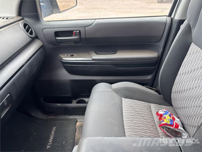 Toyota Tundra 4x2 Extended Cab Pickup Прочие фургоны