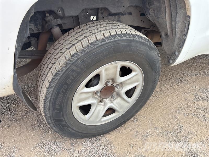 Toyota Tundra 4x2 Extended Cab Pickup Прочие фургоны