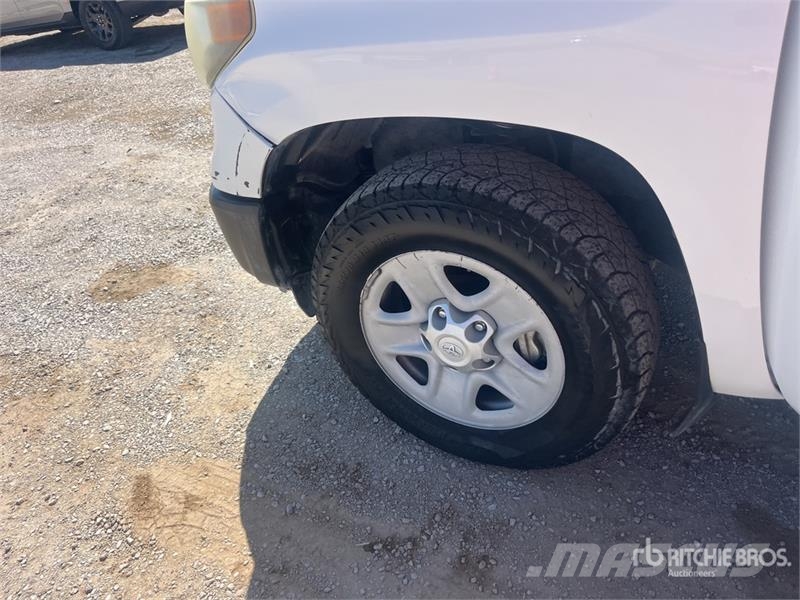 Toyota Tundra 4x2 Extended Cab Pickup Egyéb