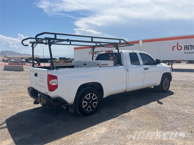 Toyota Tundra 4x2 Extended Cab Pickup Egyéb