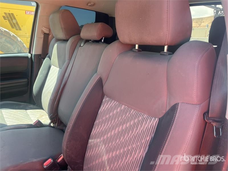 Toyota Tundra 4x2 Extended Cab Pickup Egyéb
