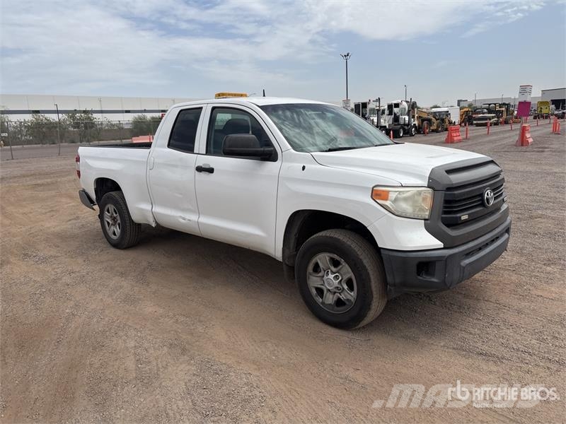 Toyota Tundra 4x2 Extended Cab Pickup Прочие фургоны