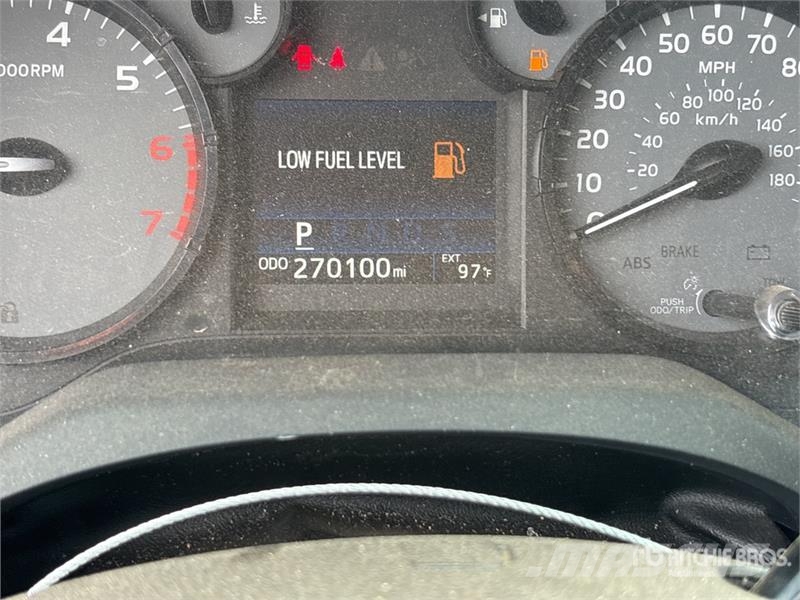 Toyota Tundra 4x2 Extended Cab Pickup Прочие фургоны