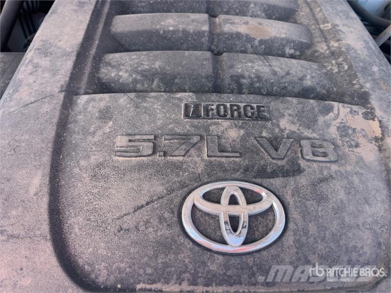 Toyota Tundra 4x2 Extended Cab Pickup Egyéb