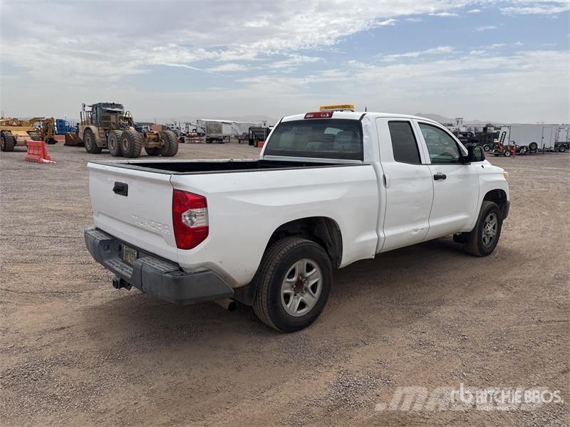 Toyota Tundra 4x2 Extended Cab Pickup Прочие фургоны