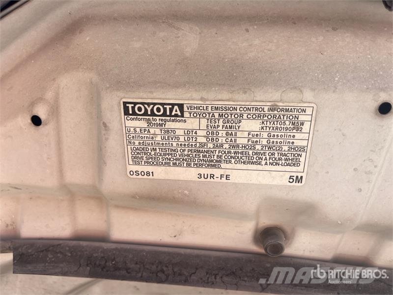 Toyota Tundra 4x2 Extended Cab Pickup Egyéb