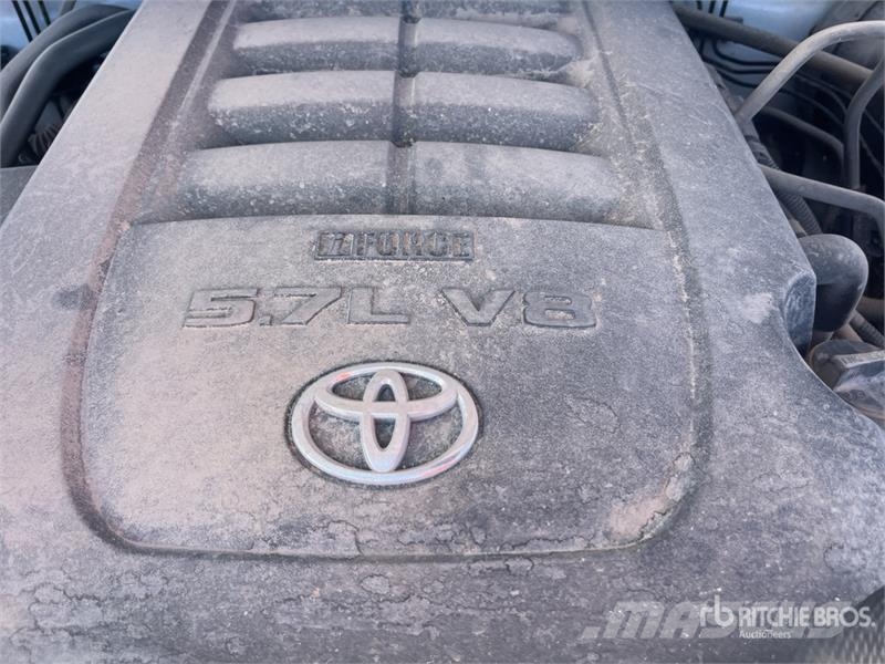 Toyota Tundra 4x2 Extended Cab Pickup Egyéb