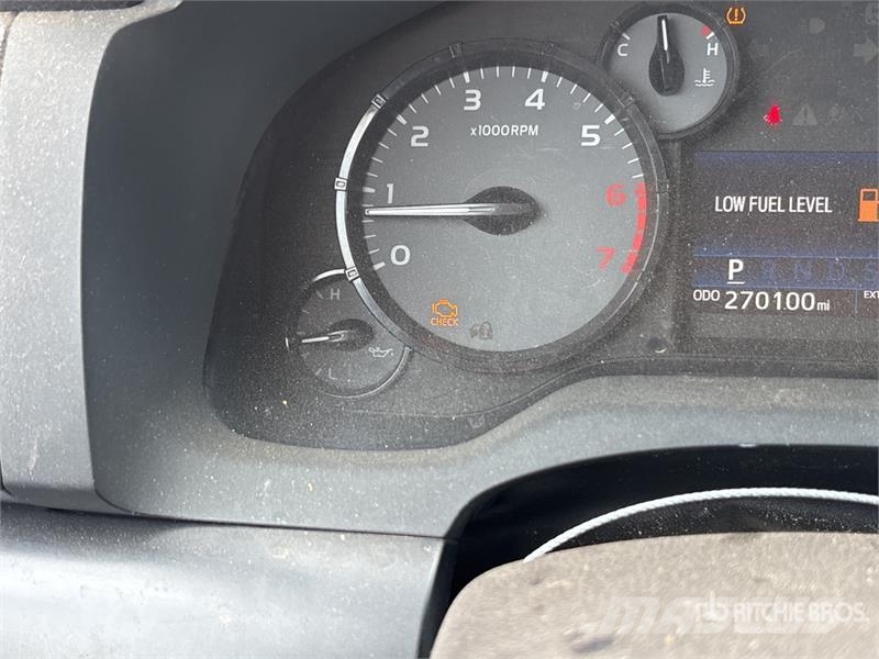 Toyota Tundra 4x2 Extended Cab Pickup Прочие фургоны