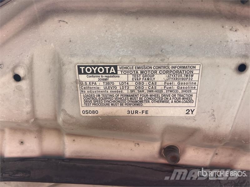 Toyota Tundra 4x2 Extended Cab Pickup Egyéb