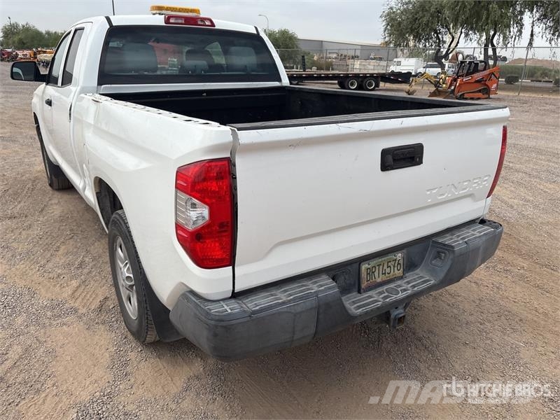 Toyota Tundra 4x2 Extended Cab Pickup Прочие фургоны