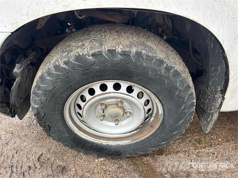 Toyota Tundra 4x4 Crew Cab Pickup Andere Transporter