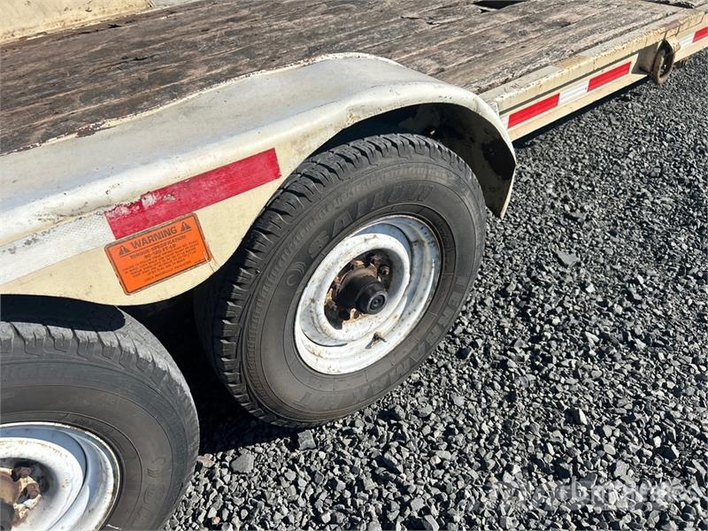 Trail King 21 ft T/A Tilt Deck Trailer Plataformas bajas