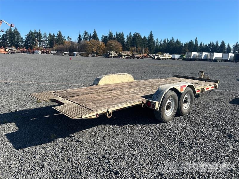 Trail King 21 ft T/A Tilt Deck Trailer Plataformas bajas