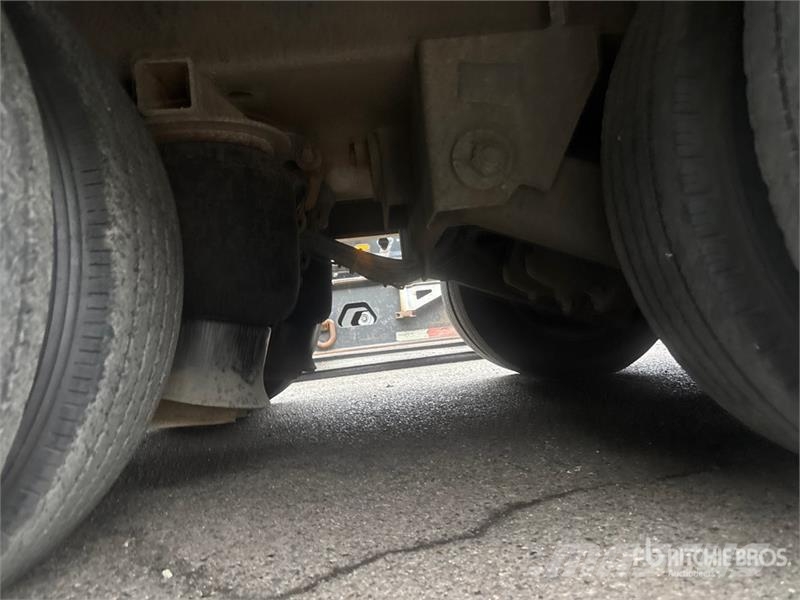 Trail King TK110SA-483 35 ton 48 ft Tri/A Sliding Axle Traile لوادر منخفضة
