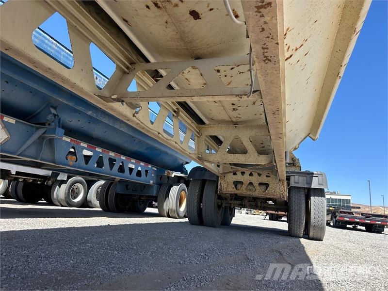 Trail King TK60SSD-392 34 ft T/A Side Dump Trailer Самосвали