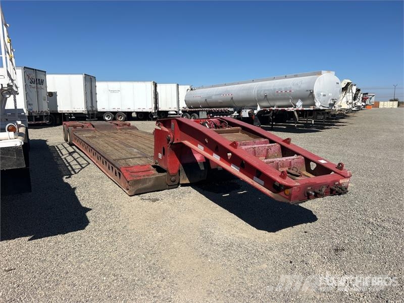 Trail King TK88HDGE-444 16-Wheel Expandable Axle Removable Go Нискотоварачи