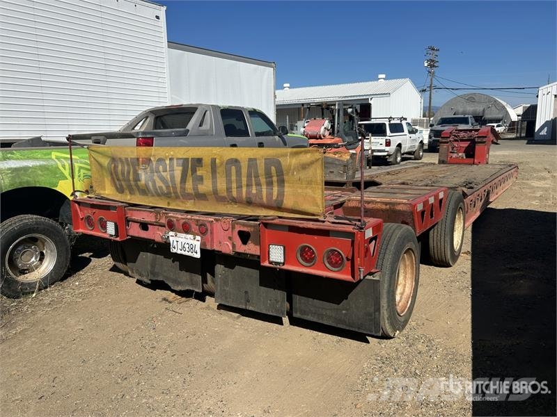 Trail King TK88HDGE-444 T/A Expandable Axle Removable Goosene Niski utovarivači