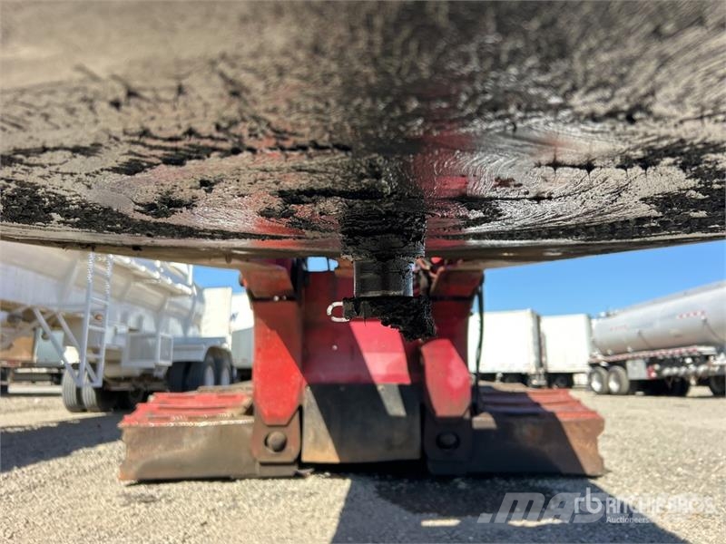 Trail King TK88HDGE-444 16-Wheel Expandable Axle Removable Go Нискотоварачи