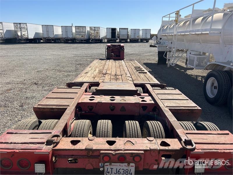 Trail King TK88HDGE-444 16-Wheel Expandable Axle Removable Go Нискотоварачи