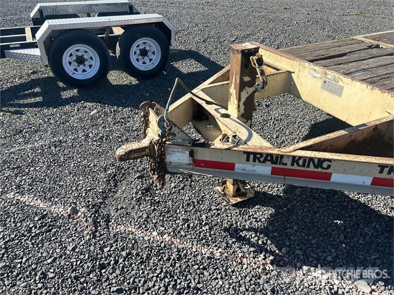 Trail King TKT12U-202 21 ft T/A Tilt Deck Trailer Zemie treileri