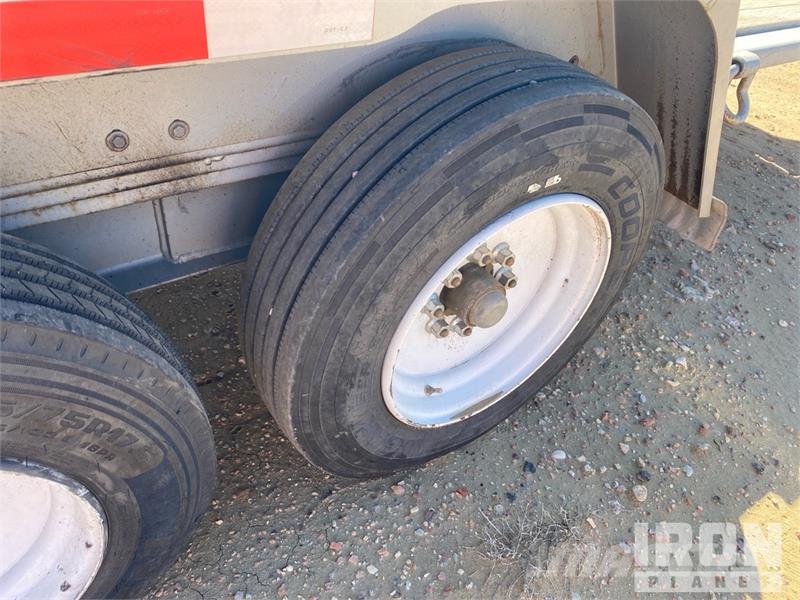 Trail King TKT14U 22 ft T/A T/A Tilt Deck Trailer Nizki nakladalci