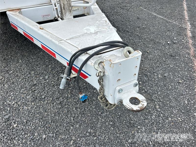 TrailMax 25 ft T/A Tilt Deck Trailer Caricatore basso