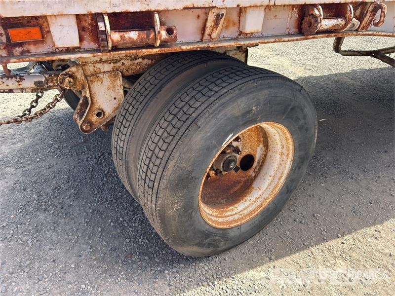 Trailmobile 24 ft T/A Spread Axle Flatbed Trailer Flatbed/Dropside trailers
