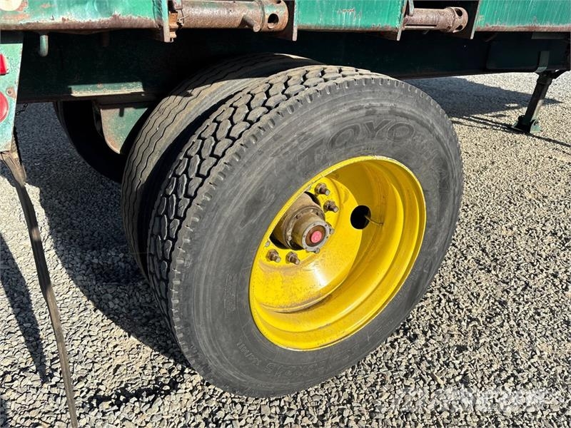 Trailmobile 25 ft S/A Flatbed Trailer Lavaperävaunut