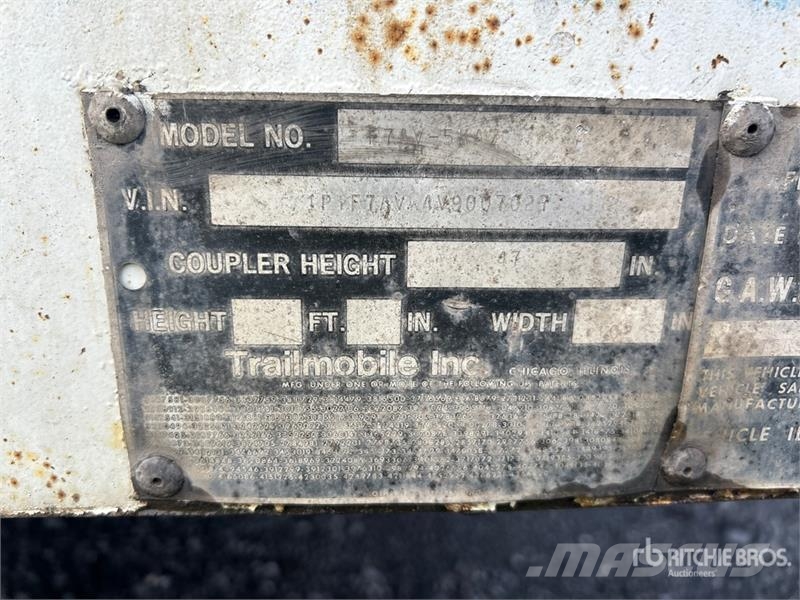 Trailmobile 52 ft Quad/A Curtain Side Trailer Priekabos su tentu