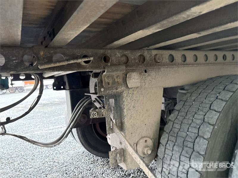 Trailmobile 53 ft Van Trailer Umpikoriperävaunut